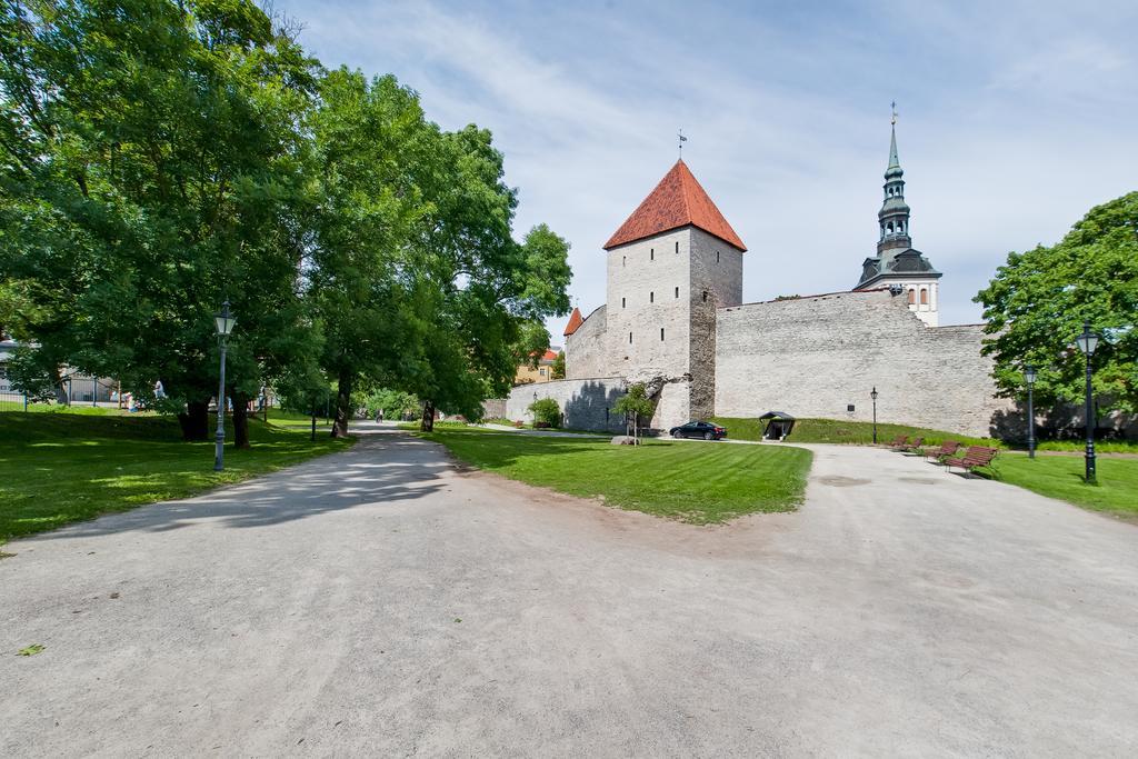 Old Town Central Apartment Tallinn Exteriör bild