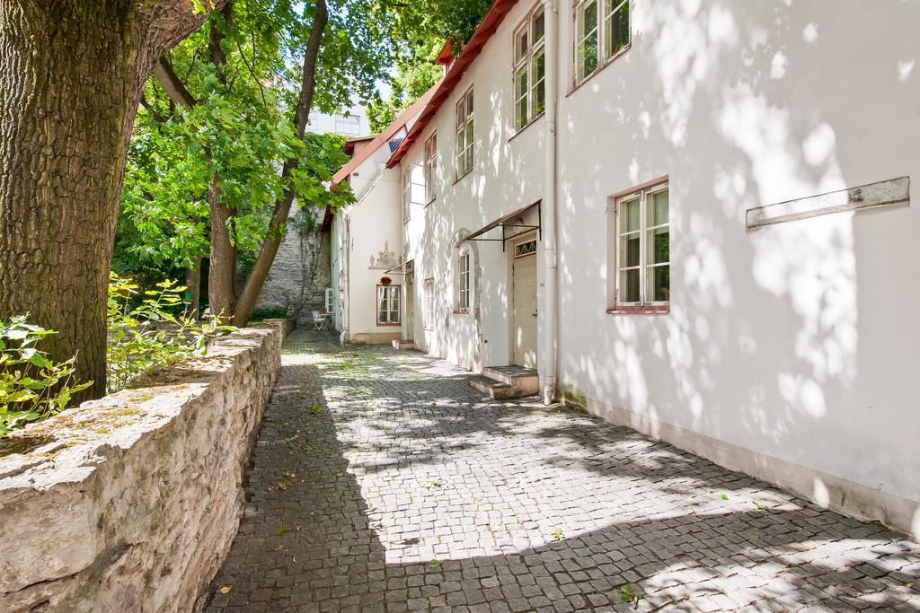Old Town Central Apartment Tallinn Exteriör bild