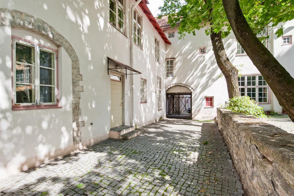 Old Town Central Apartment Tallinn Exteriör bild